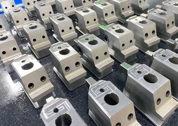 low-volume-manufacturing-Image